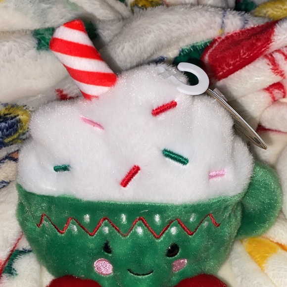 Palm pals Candace the hot cocoa - Picture 2 of 6